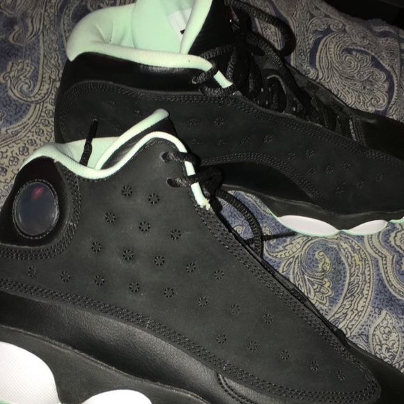 air jordan 13 .